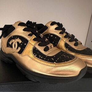 Chanel sneakers, Sz 37